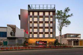 Ramada Encore by Wyndham Chandigarh Zirakpur - 8