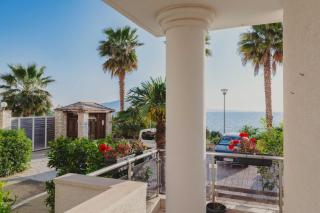 Beachfront Sion Sarande Apartment B - 8