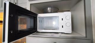 Close to all local amenities, 4 min walk to busway - 2