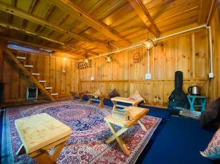 CloudStay Wooden Hostel - 5