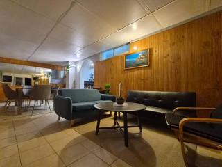 Cozy Lodge In Tarcoola Beach Coastal Retreat - 6
