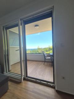 Bura 1- Apt with Hot Tub - 4
