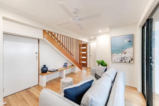 Sunshine Beach Coastal Haven - 4