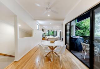 Sunshine Beach Coastal Haven - 5
