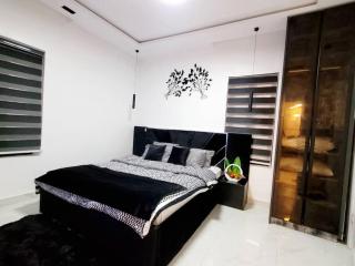 De Kings Luxury - 3