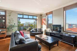 Stylish Stay - Stafford - 2