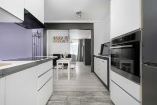 Lilac Studio with Bathtub in Wrocław Close to the Park by Noclegi Renters - 4