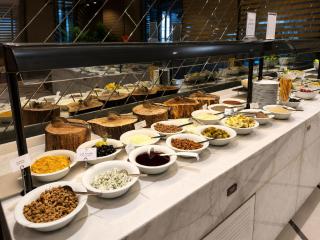 Pullman Istanbul Hotel & Convention Center - 9