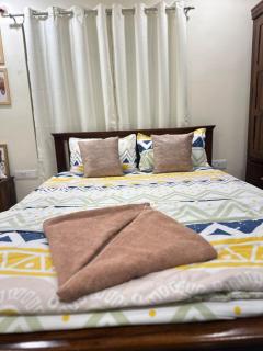 Luxury 1BHK Near US Consulate FinancialDistrict - 7