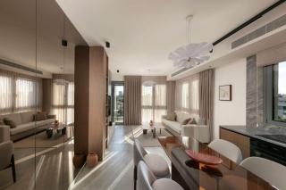 2BR Balcony High Floor - Diz Sq View - MAMAD - D80 - 5