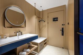 Anjoya Hotel North Bund Right at Pingliang Road Metro Station - 2