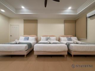 Taman Cheng Baru Landed Homestay 20 Pax Mahjong Karaoke Melaka by Stayrene - 7