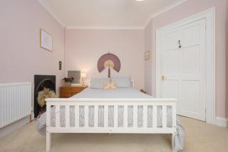 Brewlands Cottage - 3 Bedroom 2 Bath Cute Cottage - 5