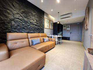 Modern Mossaz Suite 2BR 5 Min to 1U, IKEA, Netfx - 2