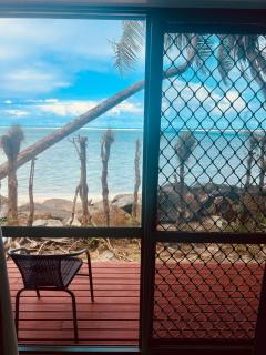 Toreaiva 91 Beachfront Studios - 6