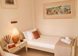 Bright 2BR Apt Kitchenette Pool 3 - 2
