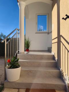 Apartment Maja - 3 Bedrooms - 1