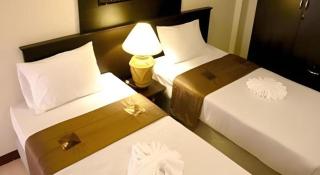 Grand Pinnacle Hotel - 8