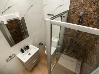 Ervin Lighthouse Duplex 2BR, Faros Beach - 1