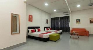 OYO 43993 Madsuite - 1