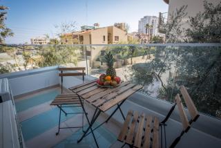 Mesogios House Suites - Larnaca - 1