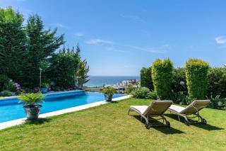 Villa in Cabopino with Infinity Pool and Seaviews - 9