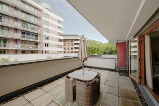 Open-plan Studio Apartment near Harbourside - 9