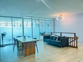SemRock Hotel - 6