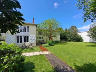LEntre du Chteau, Cottage, Orangery Garden for Teams - 2