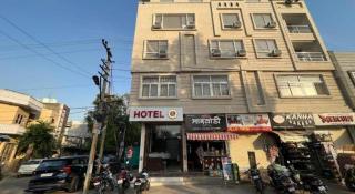 Hotel Shree - 1