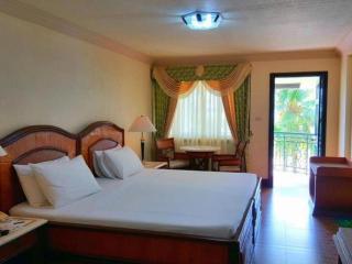 Bohol Tropics Resort - 9