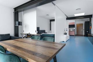 Modern Zurich Apt with Balcony View & Workspace - 3