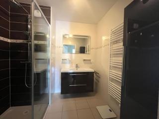 Bel appartement, lumineux et calme, terrasse, vue lac et montagne - 5 mn Evian - 4