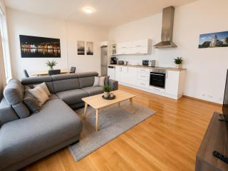 V4 - Modern Apartment I City Center - 2