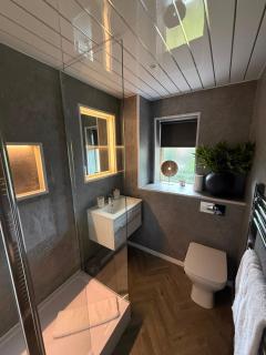 Stylish 2BR Flat Free Parking Southside Glasgow - 4