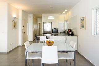 Miklat Comfort Near Frishman Beach By Feelhome - 3