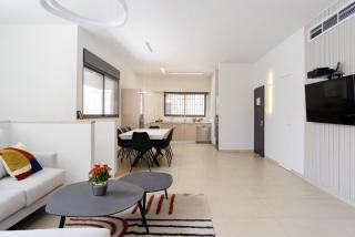 Mamad Modern & Elegant Duplex Xl Patio By Feelhome - Tel Aviv - 7