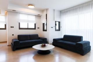 Mamad Upscale Home Balcony, Parking Next To Beach - 4