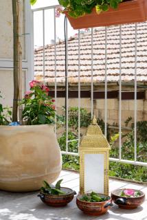 Mamad With Veranda Near Mahane Yehuda By Feelhome - 3