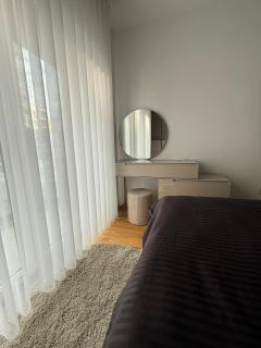 East Gate Living Premium 3-Bedroom Apartment - 6