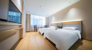 Super 8 Hotel Baoji Railway Station - 1