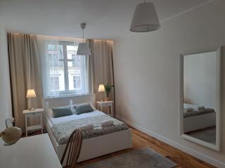 Old Town Garbary Residence 2 Bedroom Apartment - 8