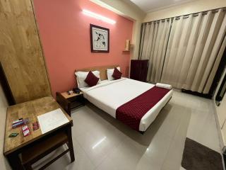 Cloud Bay Hotels - Sector 69 - 4