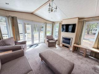 8 Berth Caravan For Hire At Wild Duck Holiday Park In Norfolk Ref 11269Mc - 5