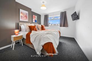 Warm & Stylish Bristol Retreat for Group Stay by AltoLuxo - 9