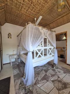 Charming 1-Bedroom Swahili Loft with Pool - 8