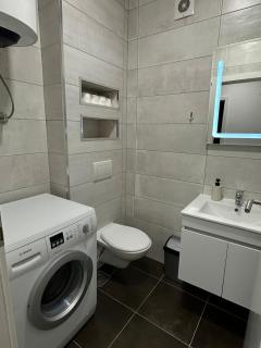 Rubin Suites Cozy Modern Stay - 5