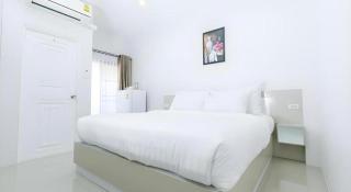 The Gun Hotel - 1