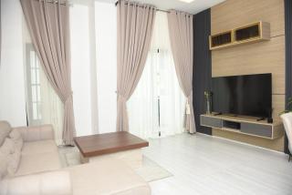 White Pole Apartments - 5