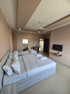 SILVER REGENCY - 2